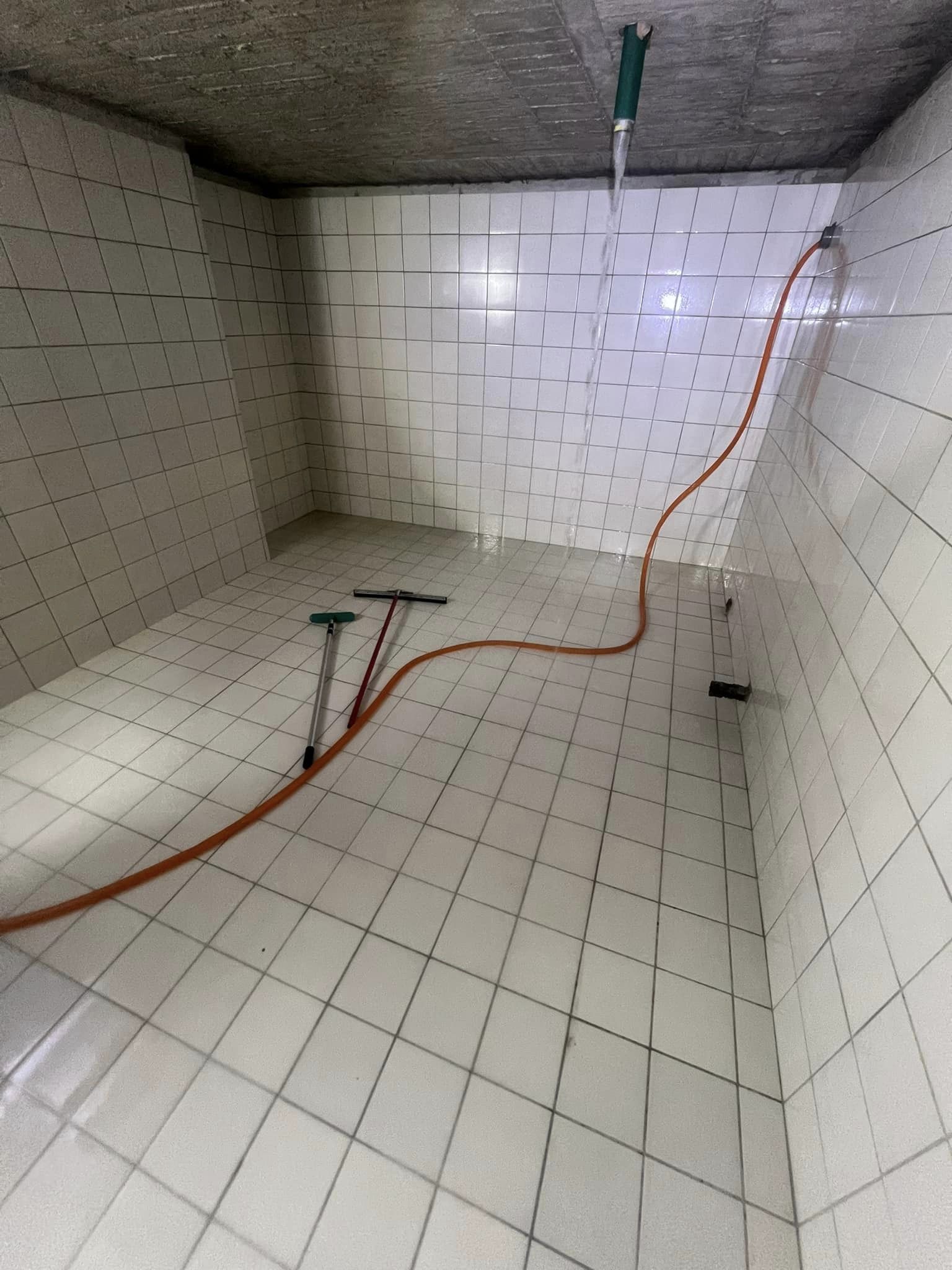 台中大雅水塔清洗