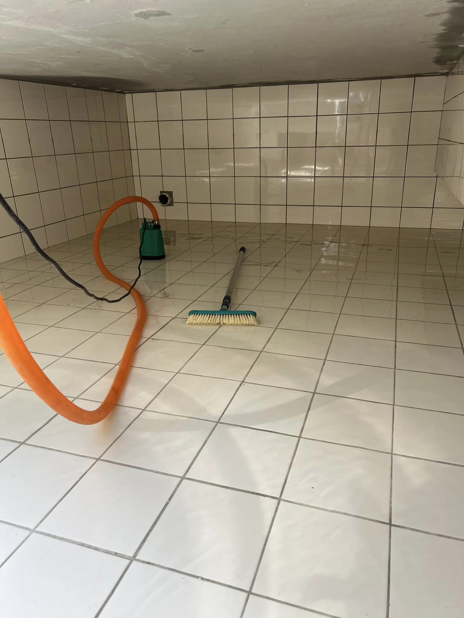 台中大雅水塔清洗