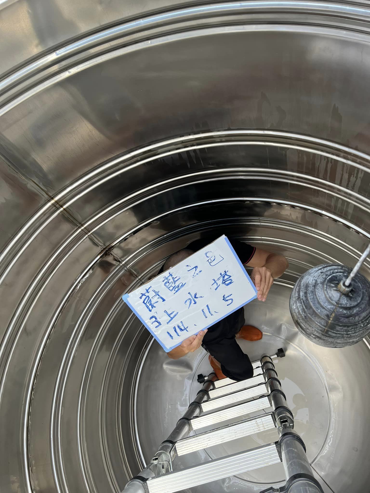 台中清水白鐵水塔清洗