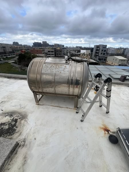 台中清水清洗水塔+洗衣機+太陽能熱水爐+分離式冷氣